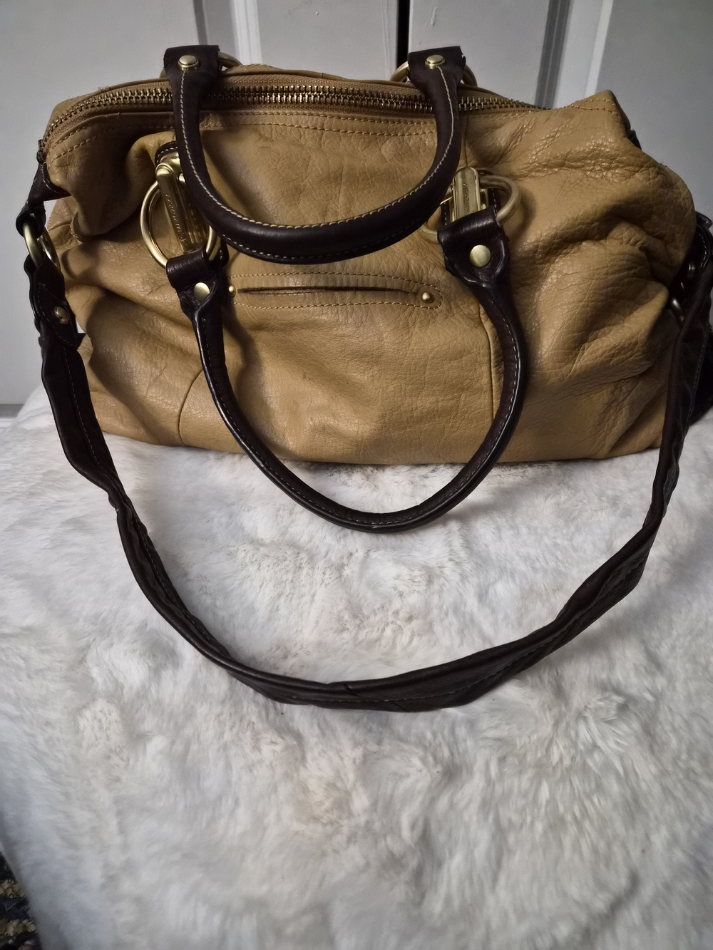 B MAKOWSKI Two-Tone Tan and Cream Women’s Leather Handbag - Picture 10 of 15